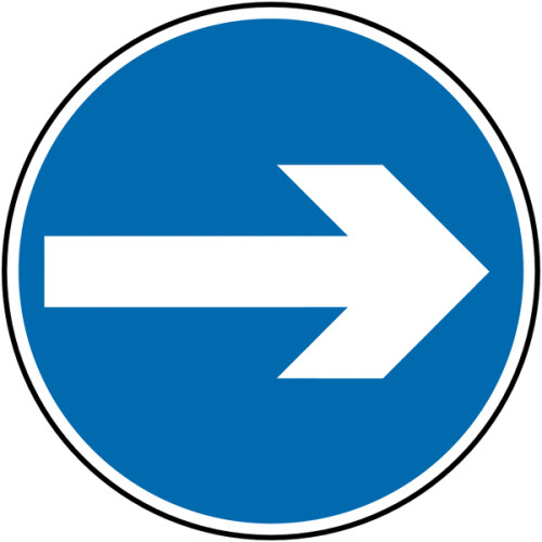 600MM ARROW RIGHT CLASS 1 REFLECTIVE TRAFFIC SIGN (POST)